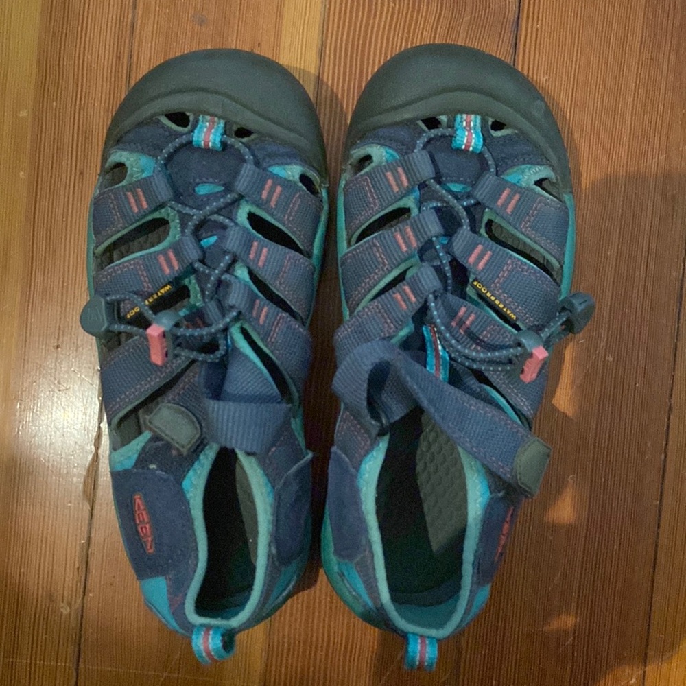 Keens. Like new!
